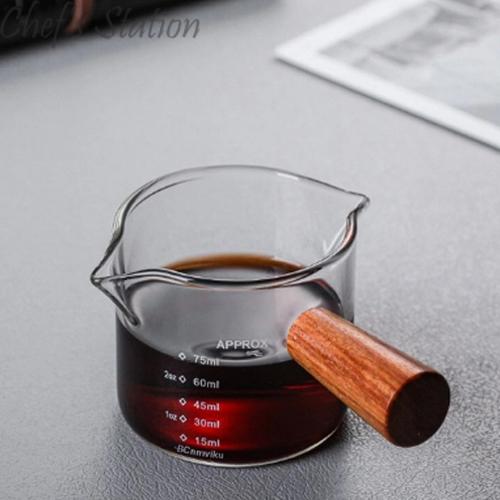 measuring cup wood handle